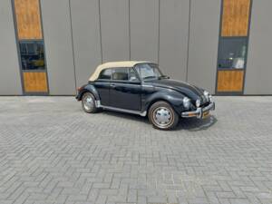 Image 2/17 of Volkswagen Käfer 1303 LS (1978)