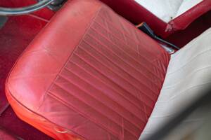 Image 31/50 of Morris Minor 1000 (1958)
