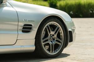 Immagine 22/50 di Mercedes-Benz SL 65 AMG (2005)