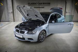 Image 16/100 of BMW M3 (2006)