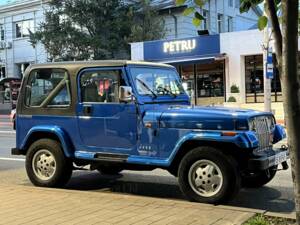 Image 8/8 of Jeep Wrangler 4.0 (1991)