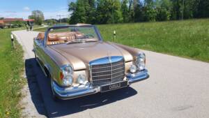Image 16/38 of Mercedes-Benz 280 SE 3,5 (1969)