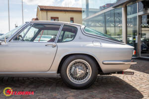 Image 13/28 of Maserati Mistral 3700 (1965)