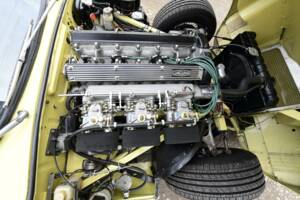 Image 30/50 de Jaguar E-Type (2+2) (1969)