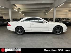 Immagine 2/15 di Mercedes-Benz CL 55 AMG (2002)