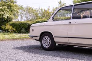 Imagen 44/50 de BMW 1802 (1975)
