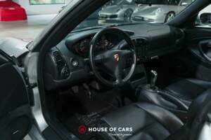 Bild 14/22 von Porsche 911 Carrera 4S (2003)