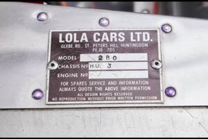Image 17/39 of Lola T280 (1972)