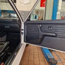 Image 22/70 of BMW M3 (1990)