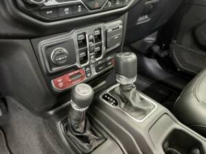 Bild 20/28 von Jeep Wrangler Rubicon 392 (2022)