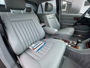Image 14/26 of Mercedes-Benz 420 SEL (1986)