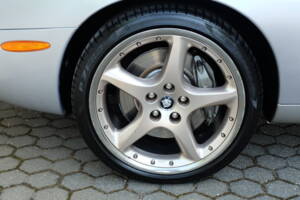 Bild 31/36 von Jaguar XKR (2001)