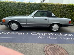 Image 22/36 of Mercedes-Benz 560 SL (1989)