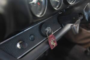 Bild 38/43 von Porsche 911 2.0 E (1969)