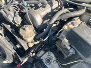 Image 49/77 of Mercedes-Benz 380 SEC (1982)