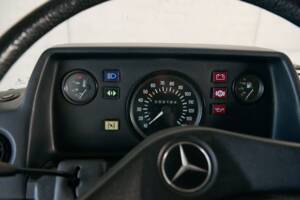 Image 31/43 of Mercedes-Benz T1 208 (1981)