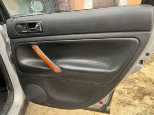 Image 13/20 de Volkswagen Passat Variant 1.9 TDI (1999)