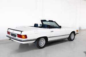 Image 5/35 de Mercedes-Benz 500 SL (1984)