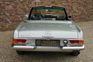 Imagen 6/50 de Mercedes-Benz 280 SL (1969)