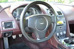 Image 25/50 de Aston Martin V8 Vantage (2005)