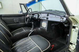 Afbeelding 12/50 van MG MGB (1968)