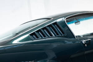 Image 25/31 de Ford Mustang GT (1966)