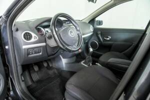 Imagen 3/15 de Renault Clio III 1.4 16V (2006)