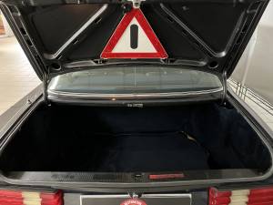 Immagine 8/8 di Mercedes-Benz 560 SEC (1990)