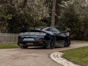Image 22/65 of Aston Martin Vantage GT8 (2017)