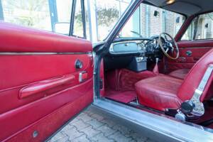 Bild 24/50 von Aston Martin DB 6 (1968)