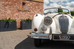 Image 8/58 of Jaguar XK 140 SE DHC (1955)