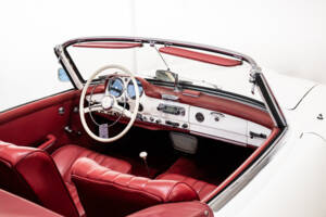 Image 22/35 of Mercedes-Benz 190 SL (1963)