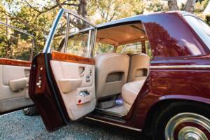 Immagine 17/50 di Rolls-Royce Silver Shadow I (1970)