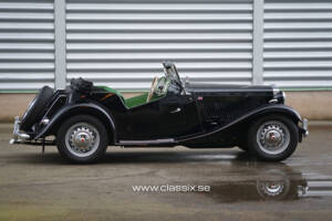 Image 3/18 of MG TD Midget (1953)