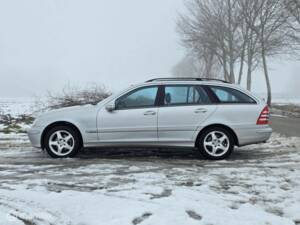 Bild 3/39 von Mercedes-Benz C 180 Kompressor T (2002)