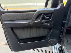 Image 9/24 of Mercedes-Benz G 500 (LWB) (2016)