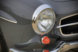 Image 14/59 of Mercedes-Benz 190 SL (1958)