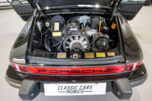 Image 18/38 of Porsche 911 Carrera 3.2 (1986)
