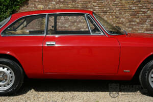 Imagen 38/50 de Alfa Romeo Giulia GT 1300 Junior (1975)