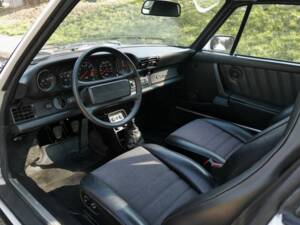 Bild 16/23 von Porsche 911 Carrera 3.2 (1985)