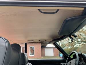 Image 134/177 de Mercedes-Benz 350 SL (1974)