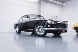 Image 1/100 of Ferrari 330 GT 2+2 (1965)