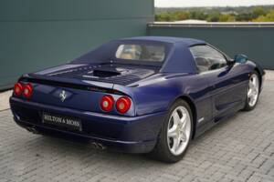 Image 22/50 de Ferrari F 355 Spider (1998)