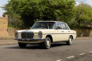 Afbeelding 34/40 van Mercedes-Benz 230 (1976)