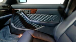 Afbeelding 9/32 van Mercedes-Benz 560 SEL (1990)