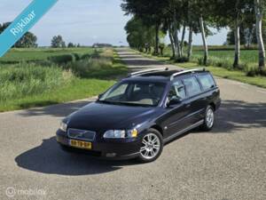 Image 2/39 of Volvo V 70 2.4 (2006)