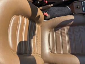 Bild 13/34 von Alfa Romeo 2.0 Spider (1985)