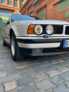 Bild 38/82 von BMW 525i (1993)
