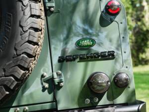 Bild 8/41 von Land Rover Defender 110 (2007)