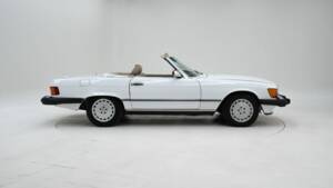 Image 6/15 of Mercedes-Benz 560 SL (1988)